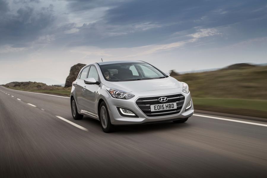  Hyundai i30 5-Door 2015 года  (UK) (фото 14 из 20)